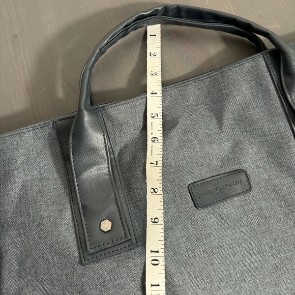 John Varvatos Men's Travel Weekender Duffle - Picture 10 of 10